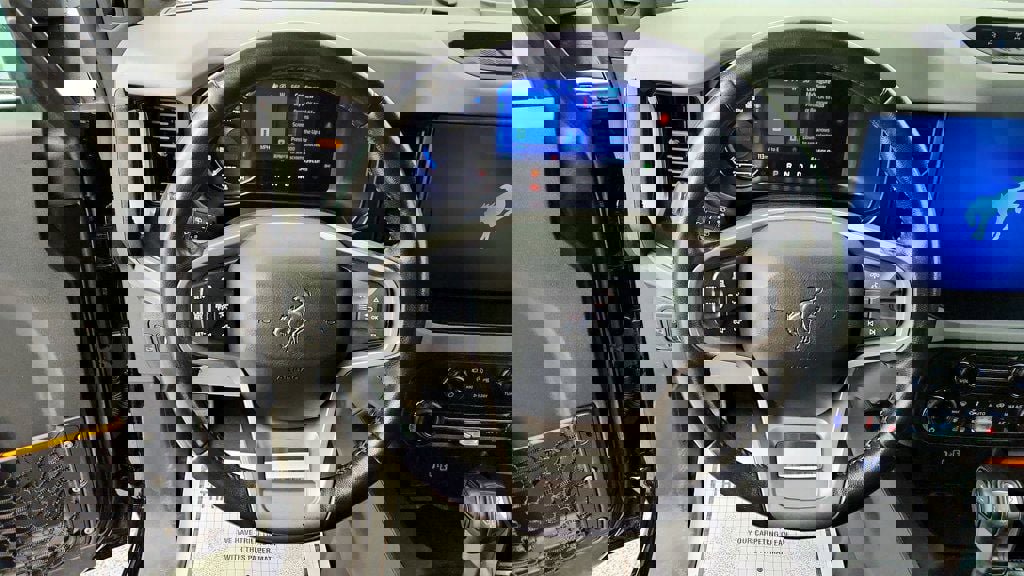 Used 2021 Ford Bronco Badlands image 13