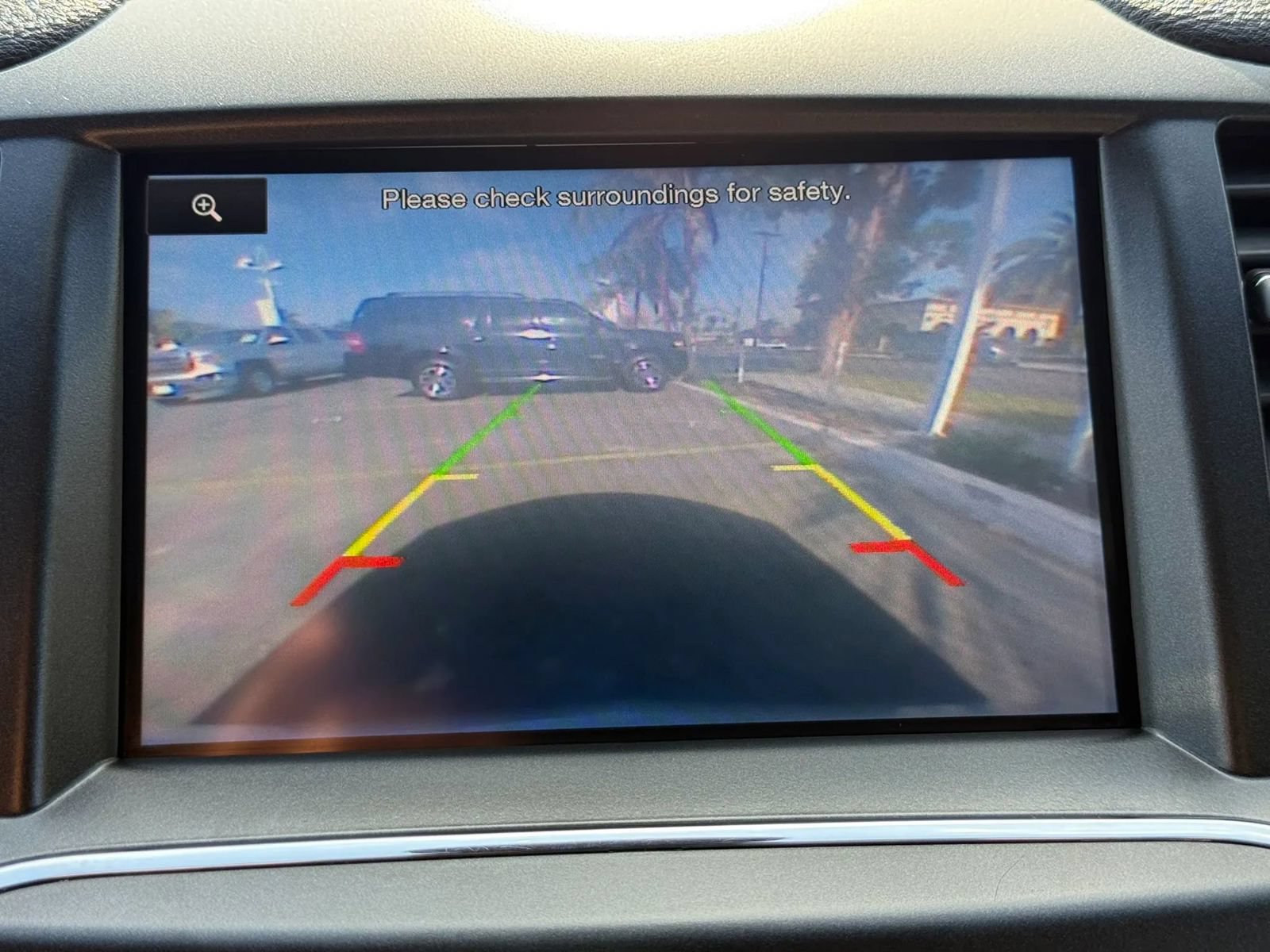 Used 2013 Lincoln MKS FWD image 21