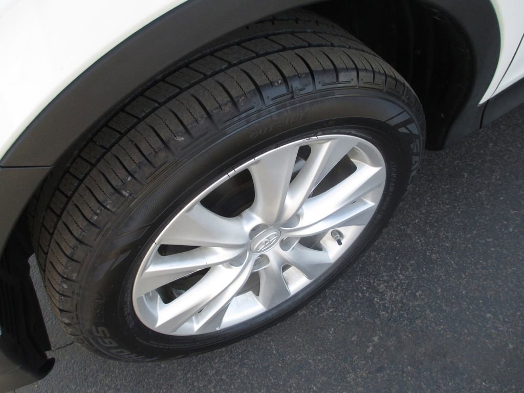 Used 2013 Toyota RAV4 Limited image 13