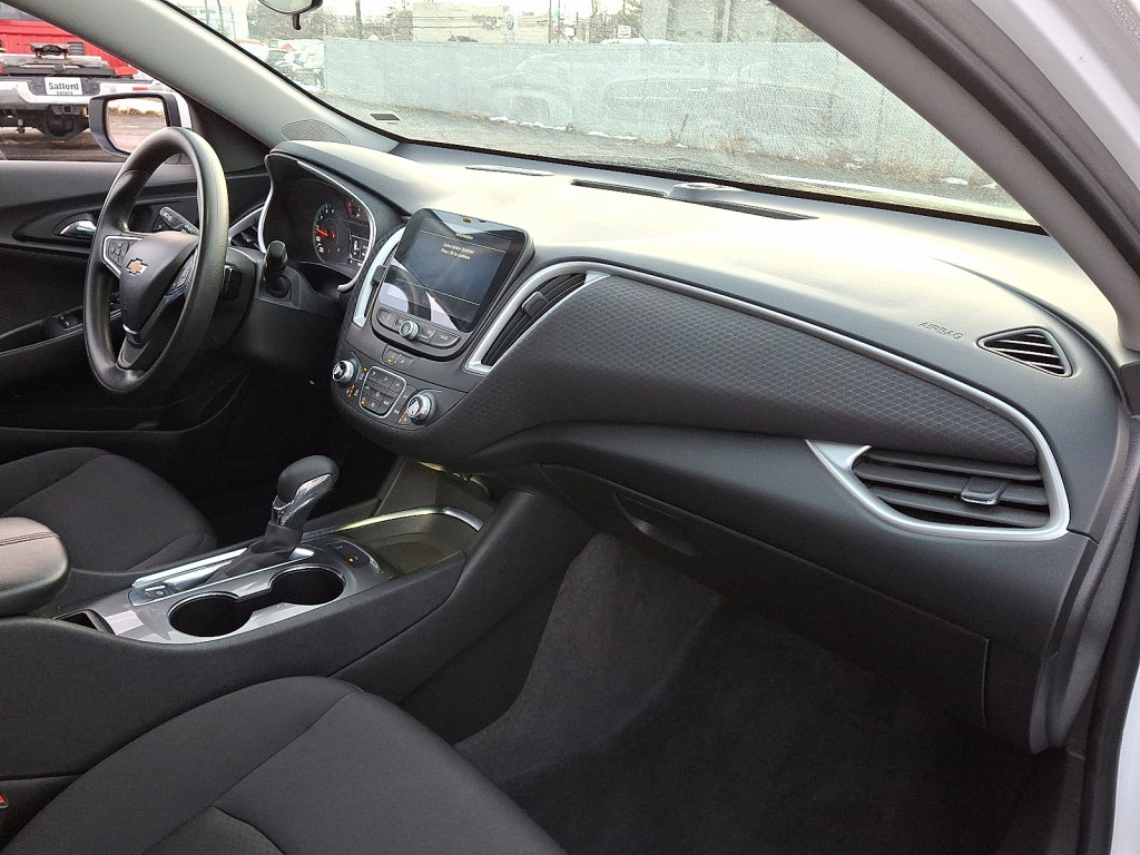 Used 2024 Chevrolet Malibu LT image 11