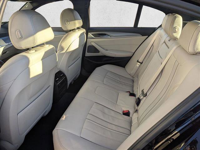 Used 2017 BMW 540i xDrive image 17