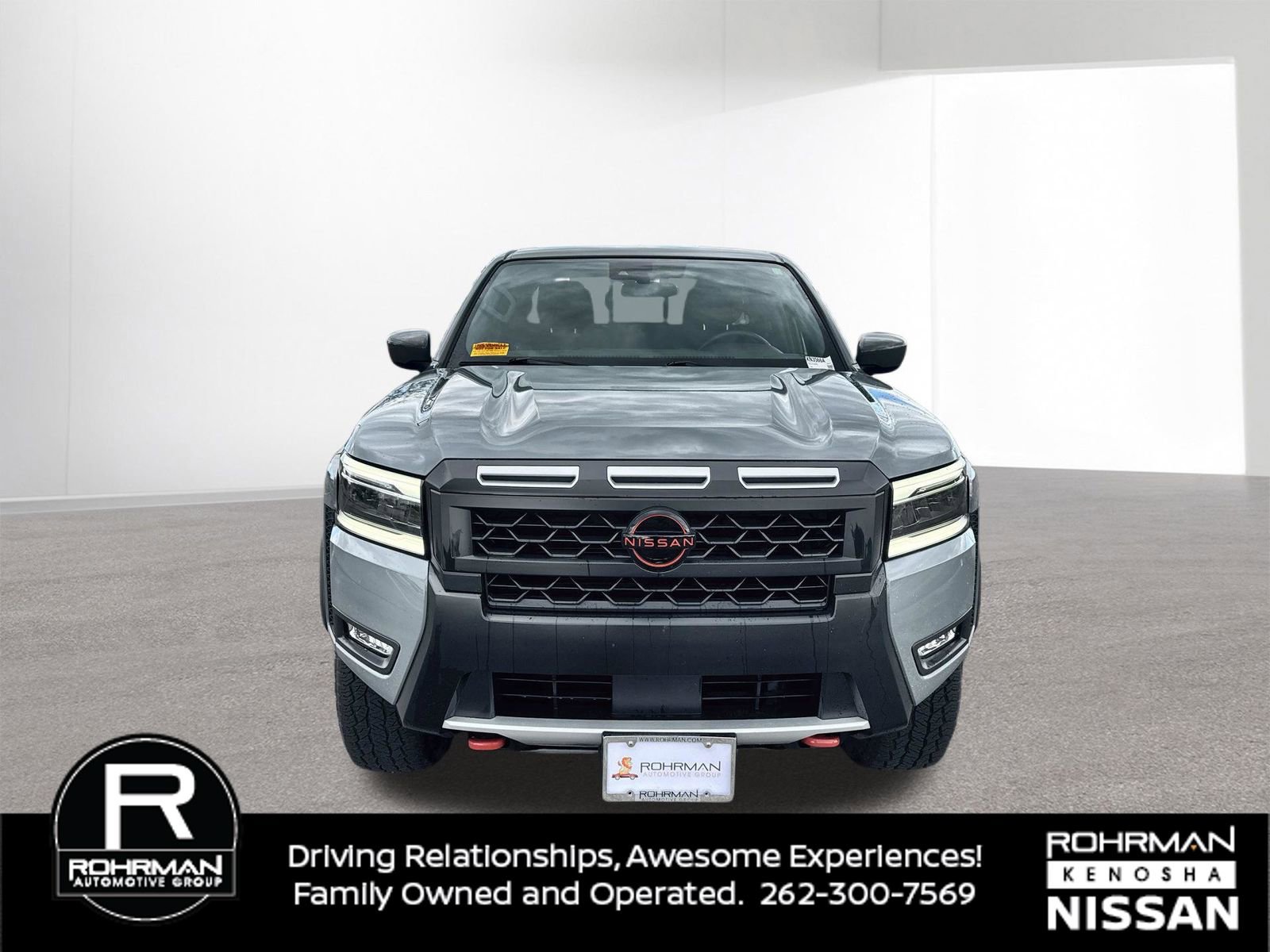 Used 2025 Nissan Frontier PRO-4X AWD/4WD image 9