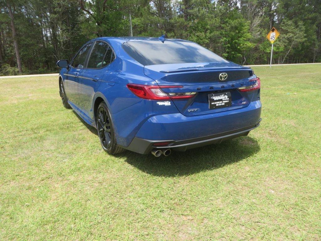 Used 2025 Toyota Camry SE FWD image 8