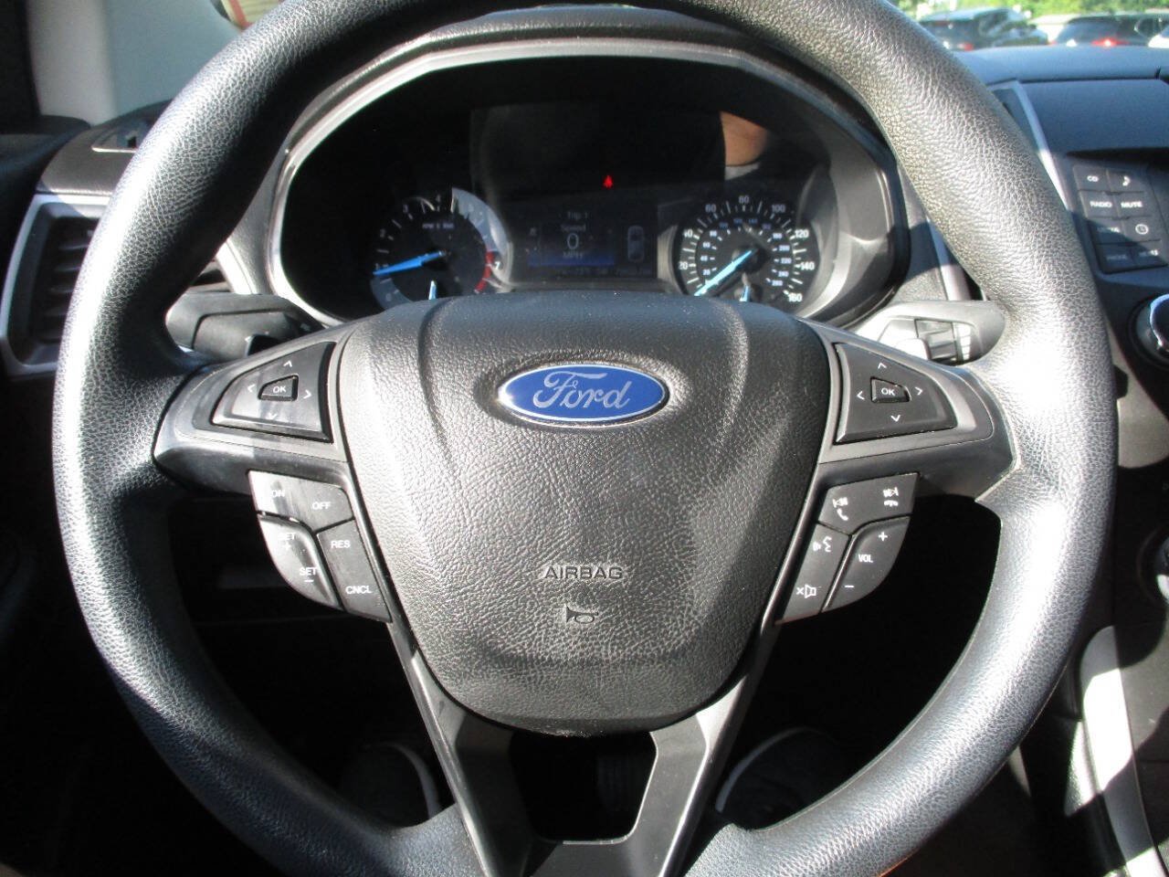 Used 2017 Ford Edge SE w/ Cargo Accessory Package FWD image 25