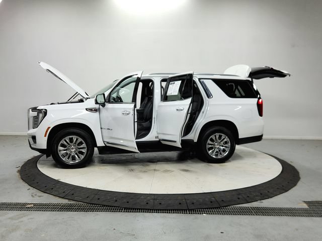 Used 2025 GMC Yukon Denali RWD image 13