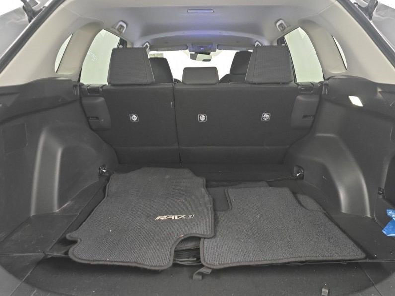 Used 2024 Toyota RAV4 LE image 21
