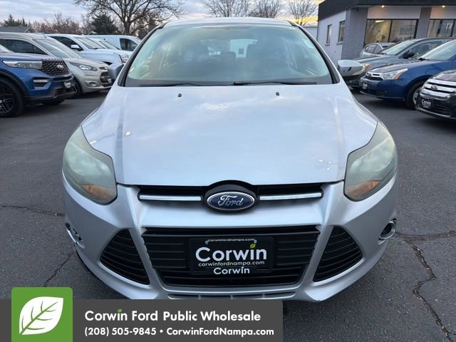 Used 2012 Ford Focus Titanium w/ SEL/Titanium Winter Pkg image 2