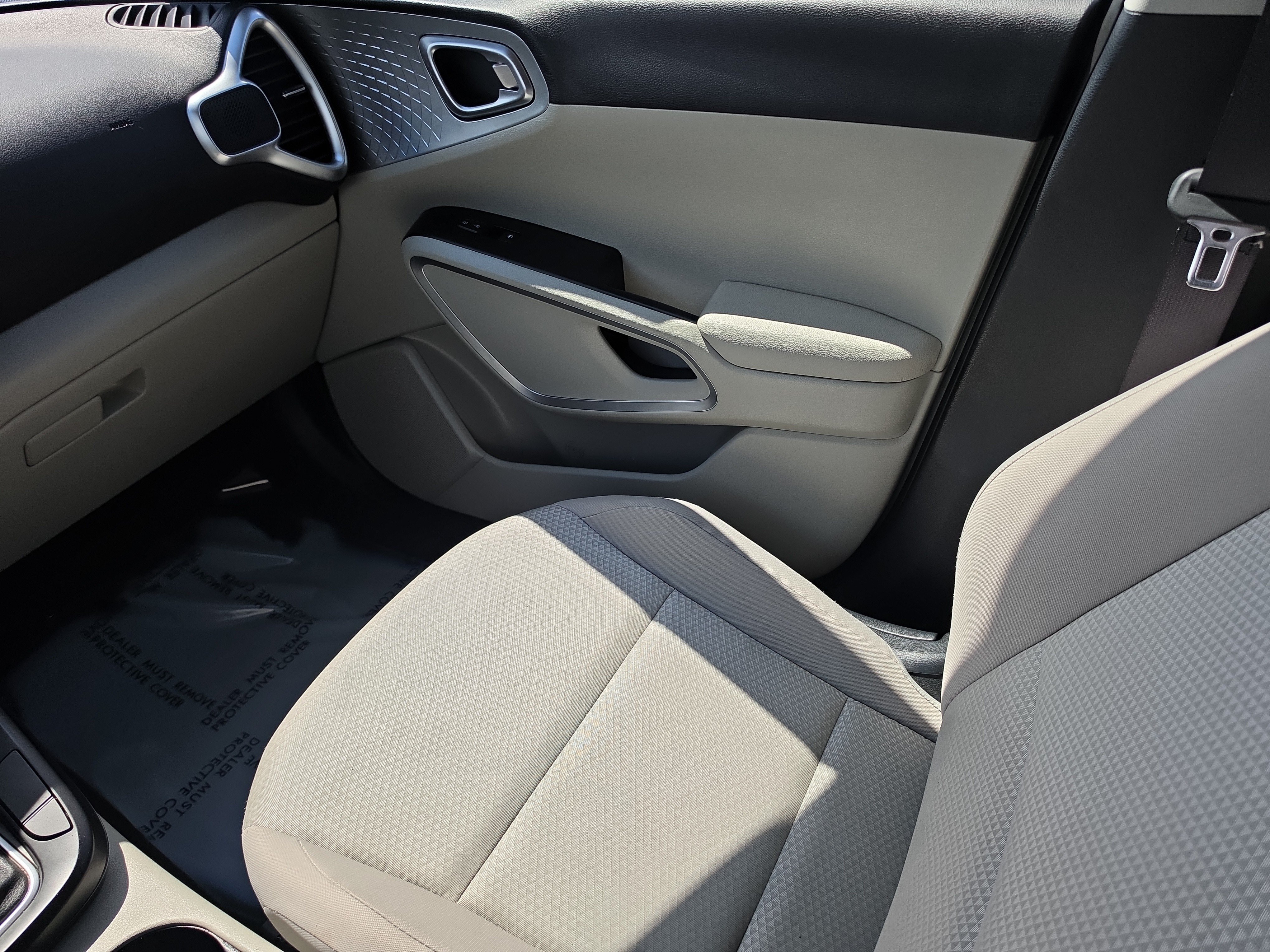Certified 2024 Kia Soul LX FWD image 15