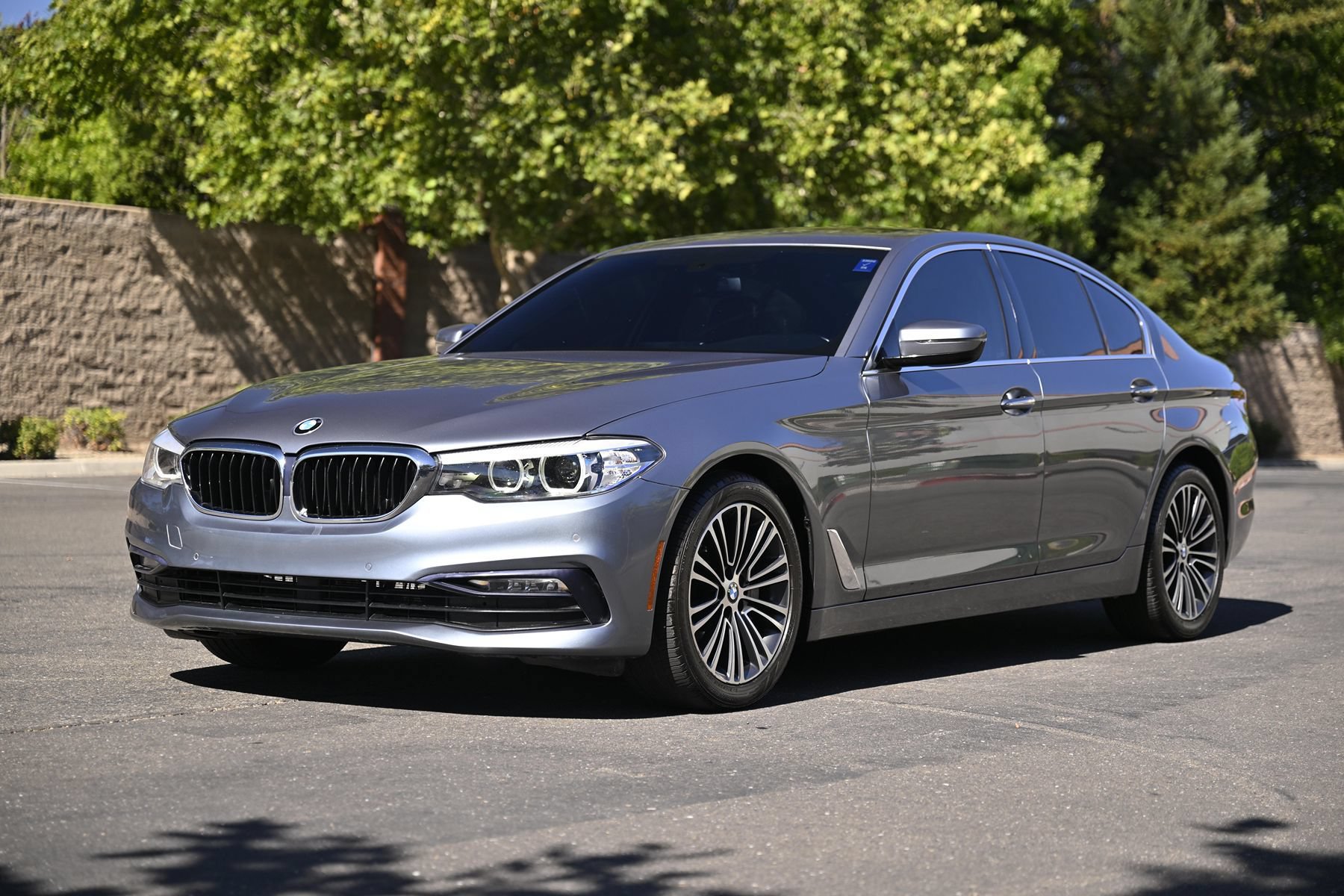 Used 2018 BMW 530i RWD image 3