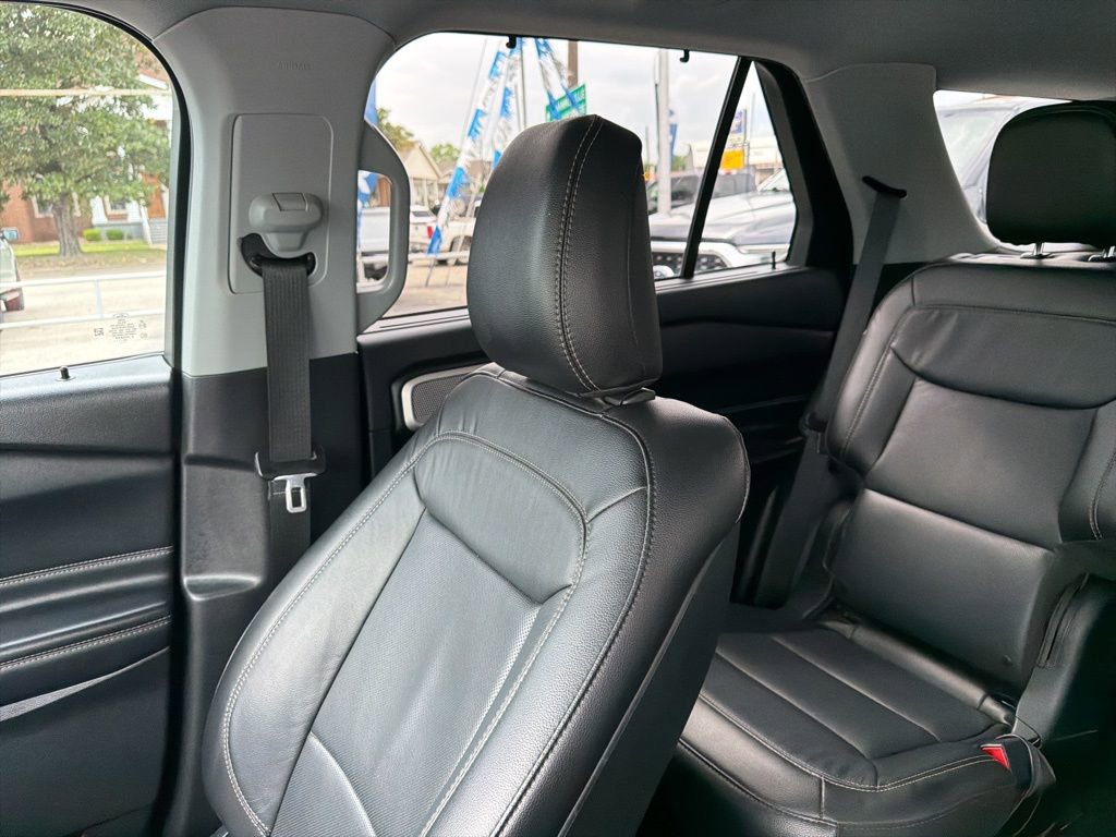 Used 2020 Ford Explorer Limited image 27
