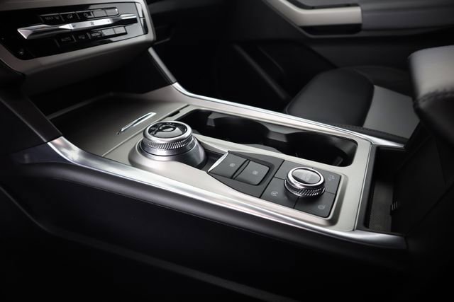 Used 2023 Ford Explorer XLT w/ Equipment Group 202A image 58