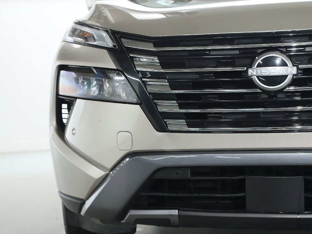 Certified 2024 Nissan Rogue SL image 7