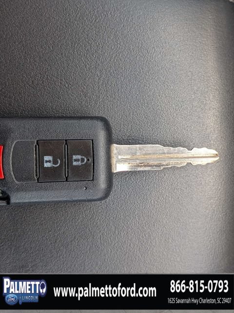 Used 2020 Mitsubishi Outlander ES AWD/4WD image 27