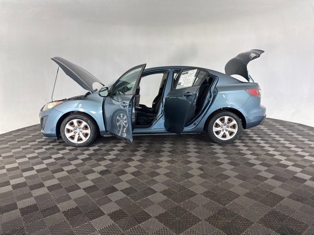 Used 2011 MAZDA MAZDA3 i Sport image 17