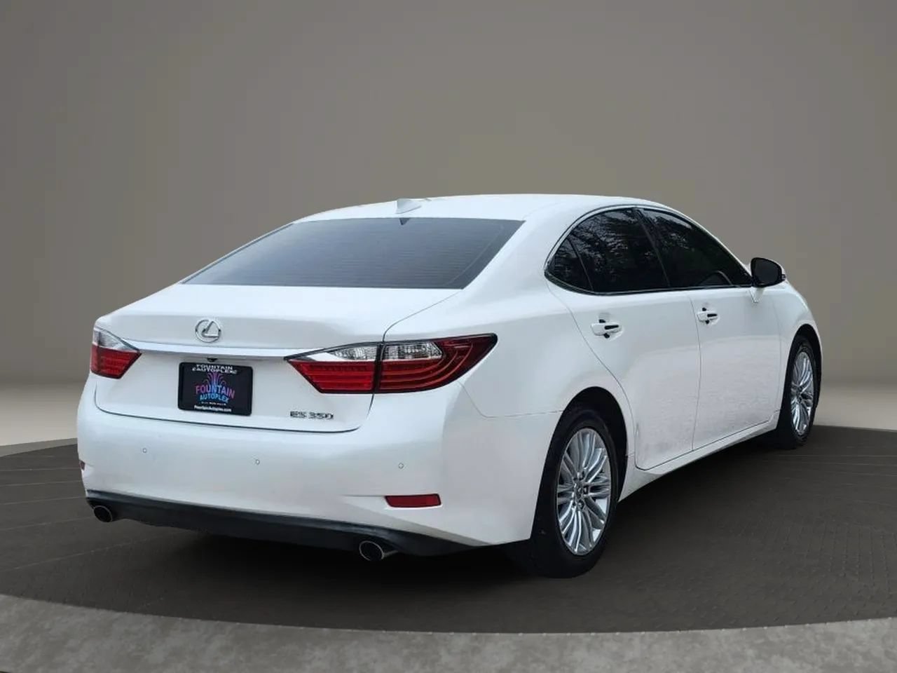 Used 2015 Lexus ES 350 w/ Luxury Package FWD image 6