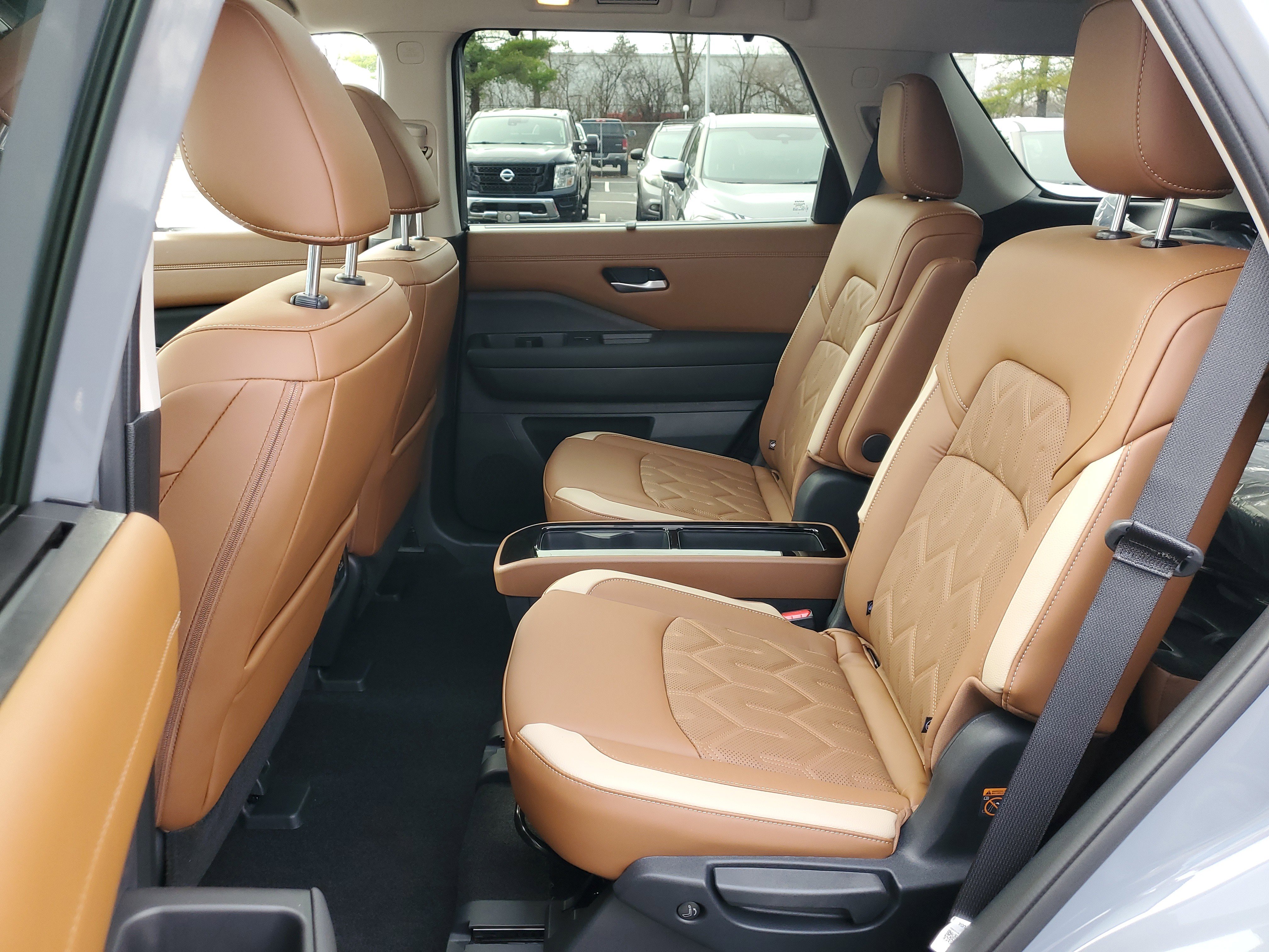 New 2026 Nissan Pathfinder Platinum image 30