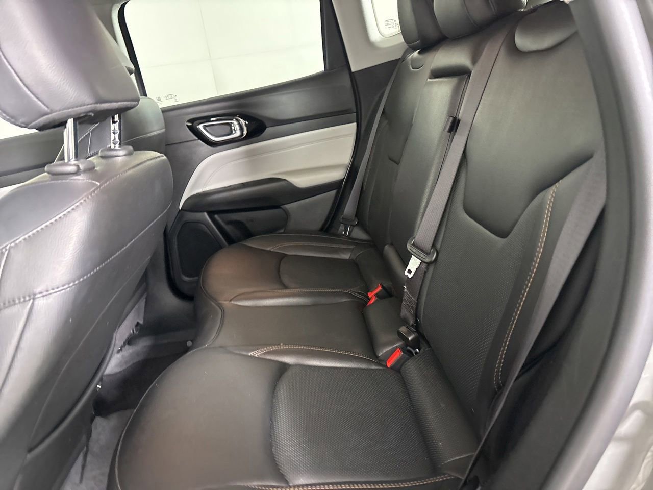 Used 2022 Jeep Compass Limited AWD/4WD image 19