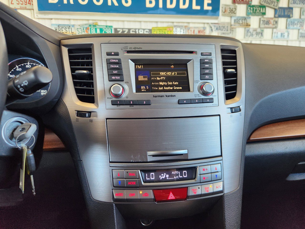 Used 2013 Subaru Outback 3.6R Limited AWD/4WD image 8