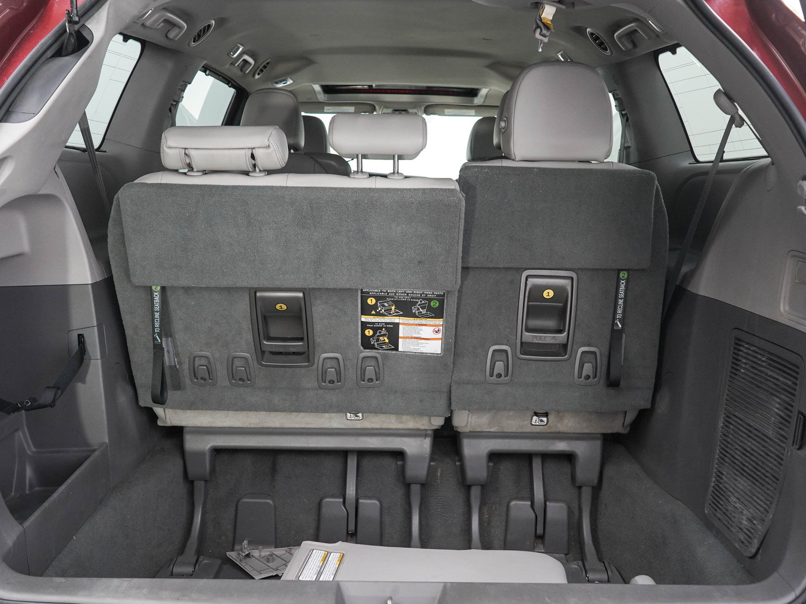 Used 2019 Toyota Sienna XLE FWD image 9
