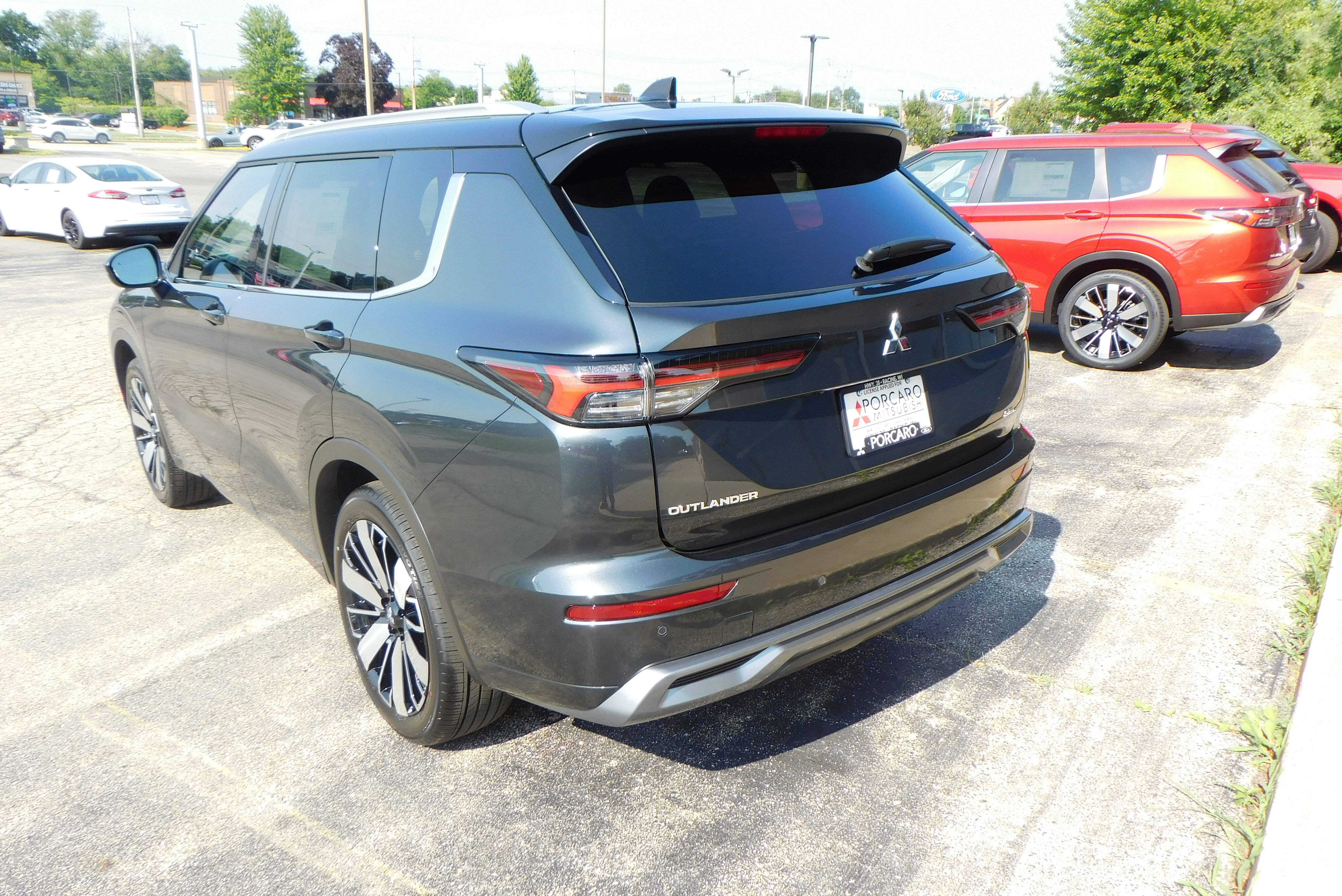 New 2025 Mitsubishi Outlander SEL image 5