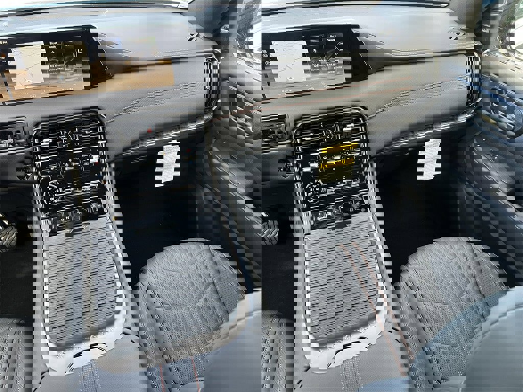 New 2026 Nissan Armada PRO-4X image 38