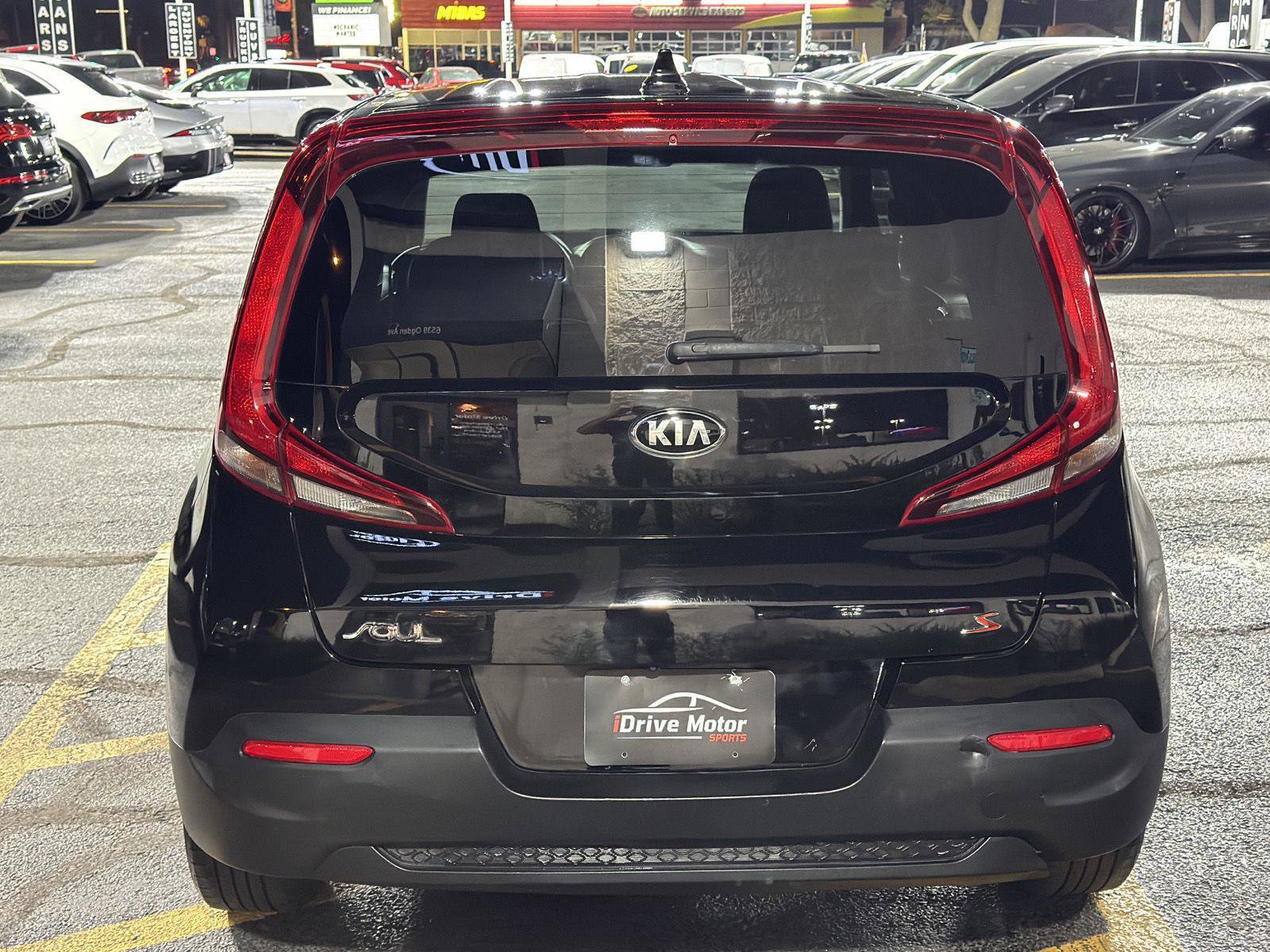 Used 2021 Kia Soul S FWD image 14