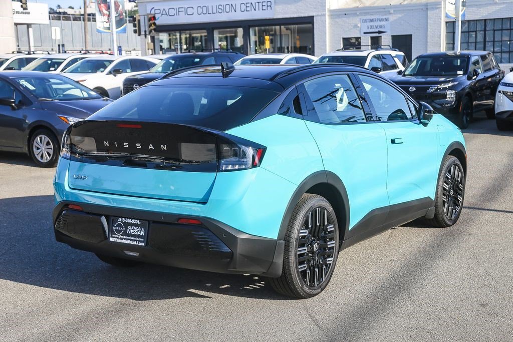 New 2026 Nissan Leaf Platinum+ w/ Illuminated Package FWD image 8