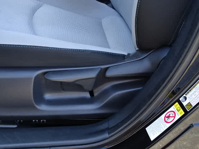 Used 2022 Toyota Prius LE FWD image 16