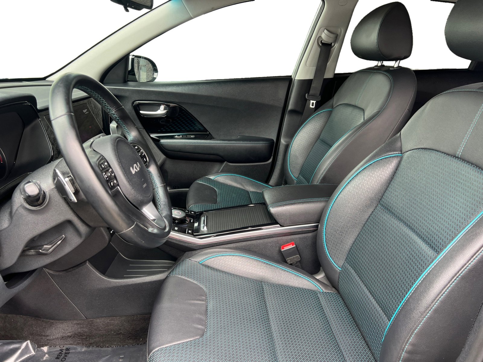 Used 2022 Kia Niro EX Premium image 9