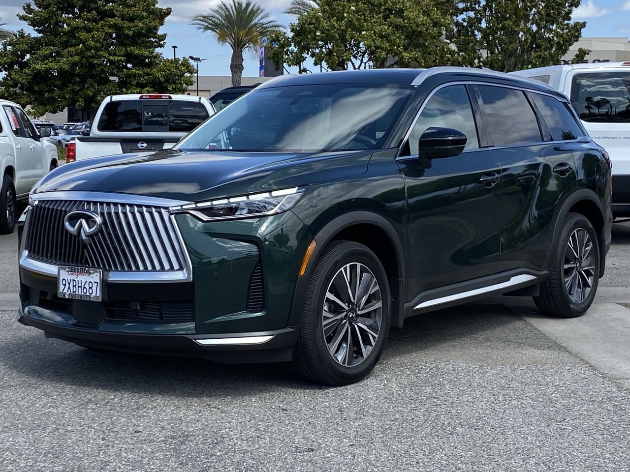 Certified 2026 INFINITI QX60 Luxe AWD/4WD image 2