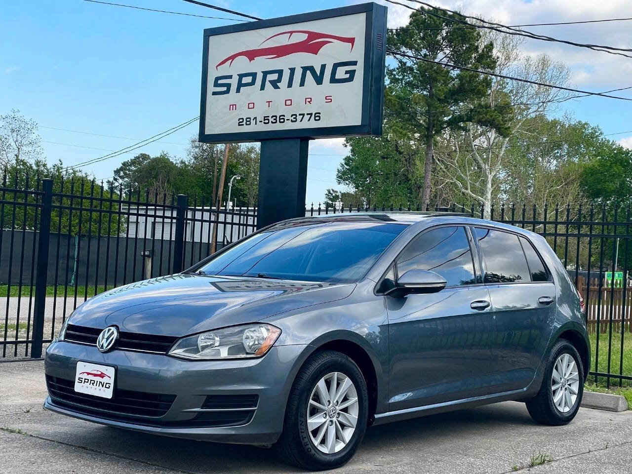 Used 2015 Volkswagen Golf S FWD image 5