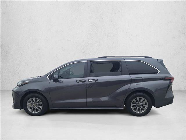 Certified 2025 Toyota Sienna XLE w/ XLE Plus Package FWD image 9