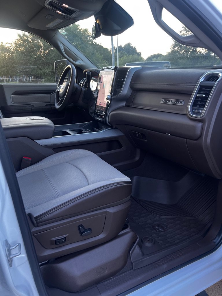 Used 2025 RAM 2500 Laramie AWD/4WD image 9