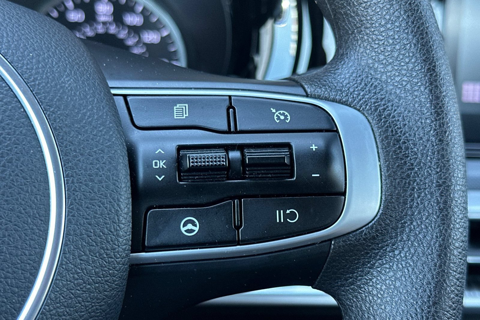 Used 2024 Kia K5 LXS FWD image 37