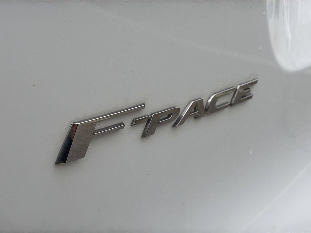Used 2022 Jaguar F-PACE S AWD/4WD image 15