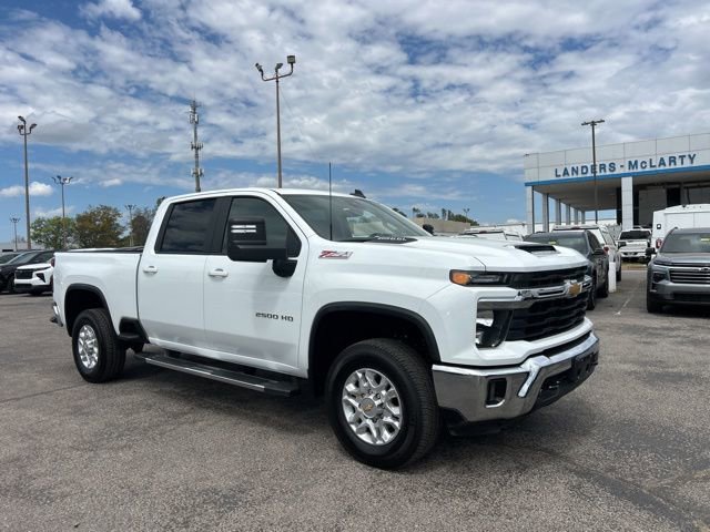 Used 2025 Chevrolet Silverado 2500 LT AWD/4WD image 1