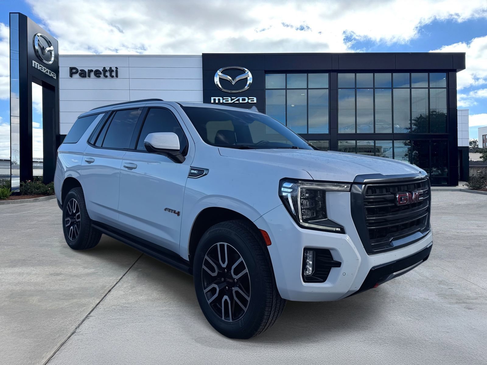 Used 2022 GMC Yukon AT4 image 5