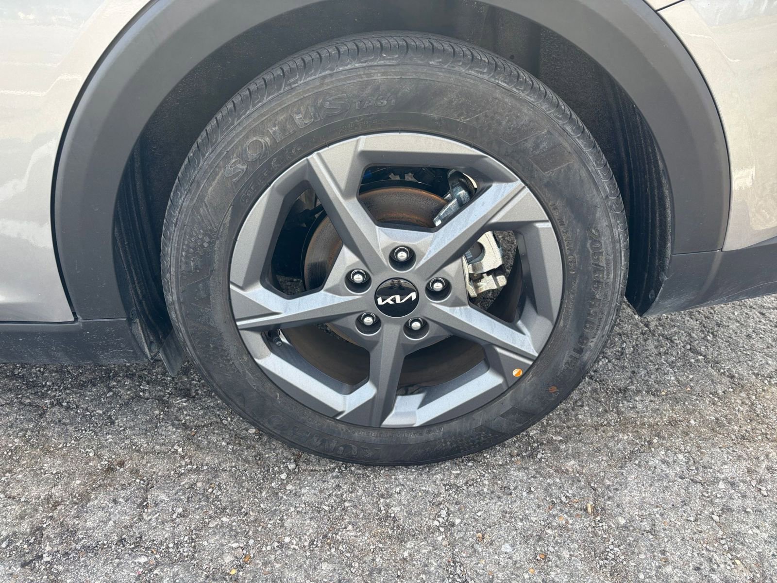 Used 2025 Kia K4 LXS image 29