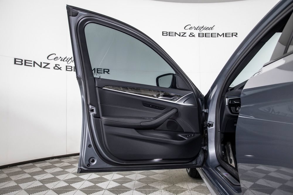 Used 2023 BMW 530e w/ M Sport Package RWD image 17