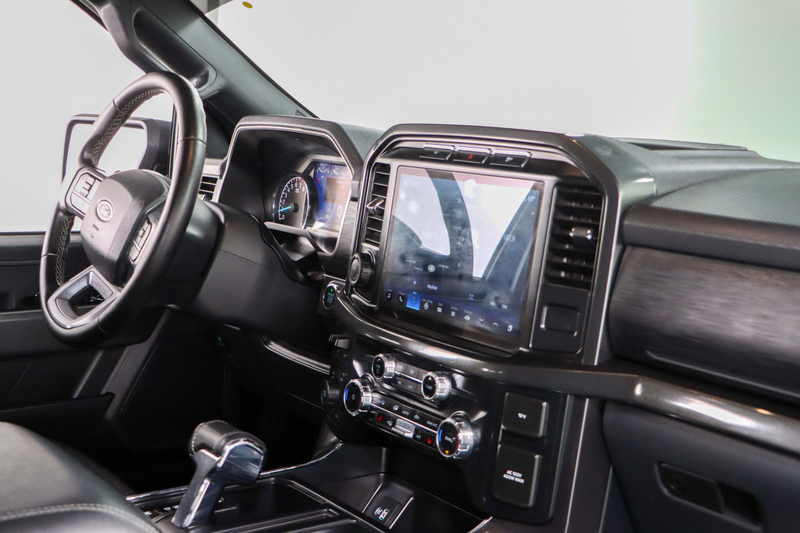 Used 2023 Ford F150 XLT w/ Equipment Group 302A High image 27