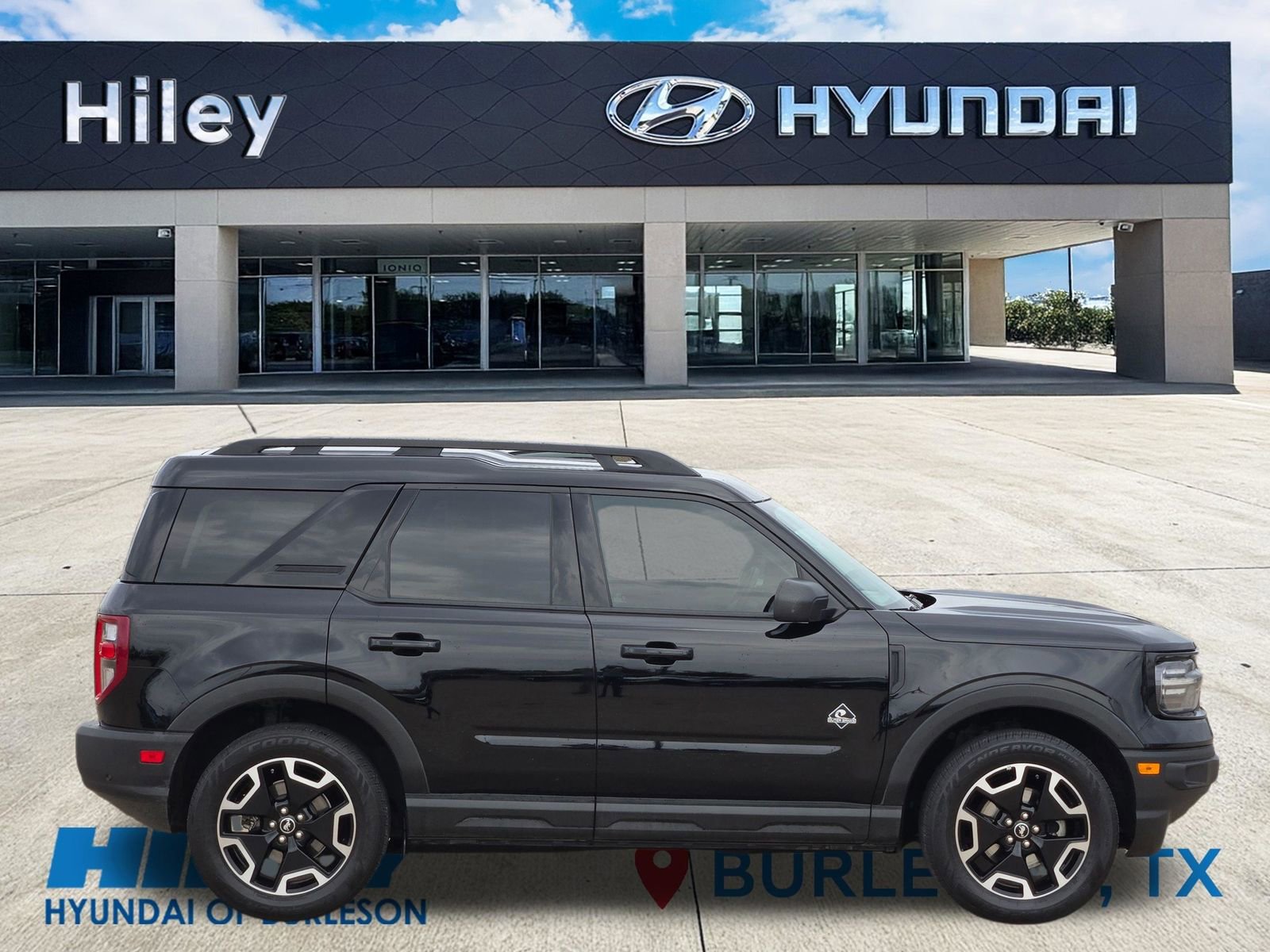 Used 2022 Ford Bronco Sport Outer Banks w/ Tech Package image 3