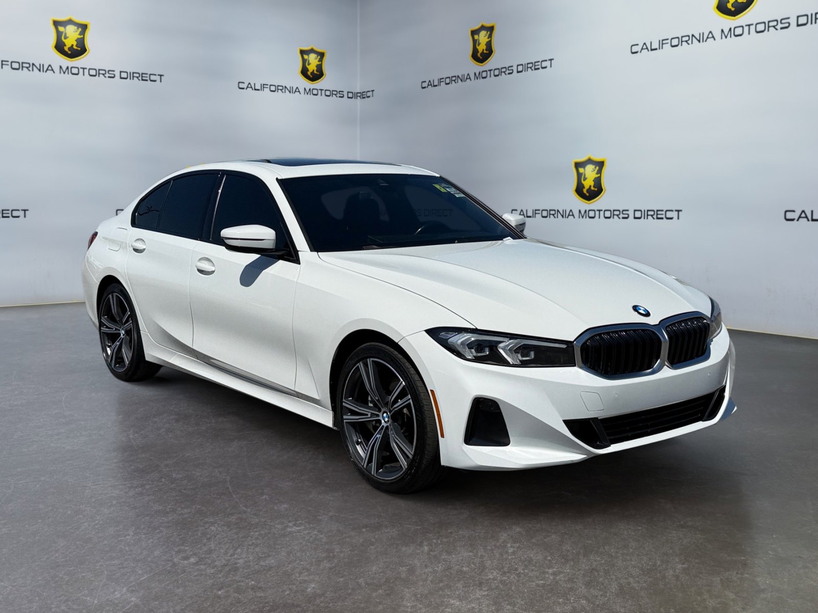 Used 2023 BMW 330i xDrive Sedan w/ Convenience Package AWD/4WD image 7