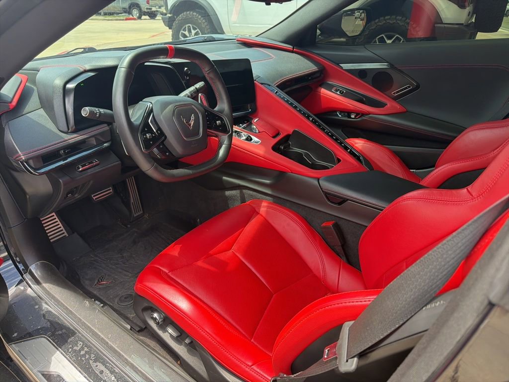 Used 2024 Chevrolet Corvette Stingray Preferred Cpe w/ Z51 Performance Package image 2