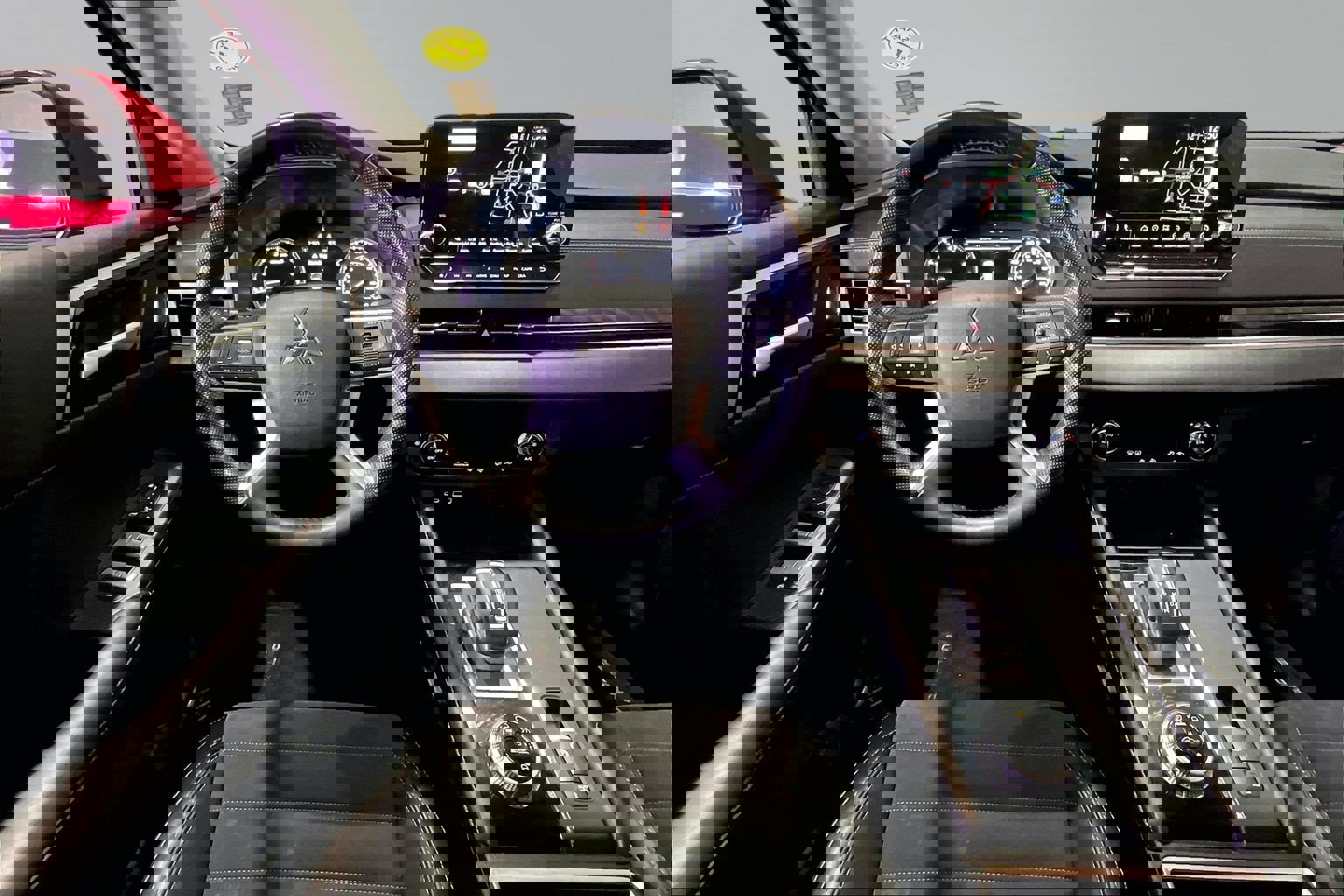 Used 2024 Mitsubishi Outlander SE image 8