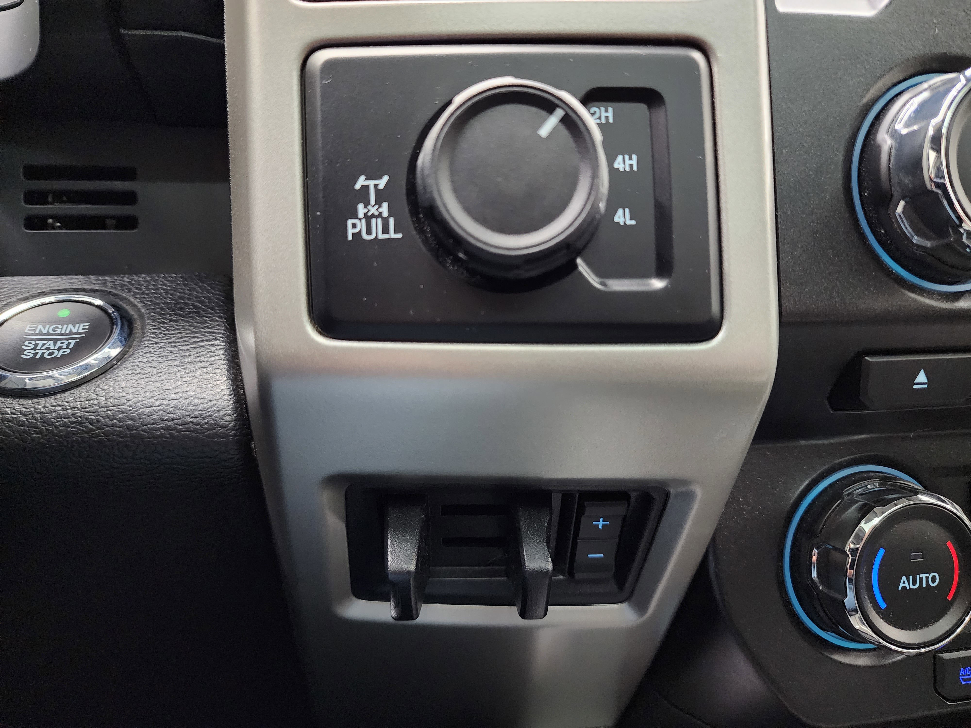 Used 2017 Ford F250 Lariat w/ Lariat Ultimate Package image 68