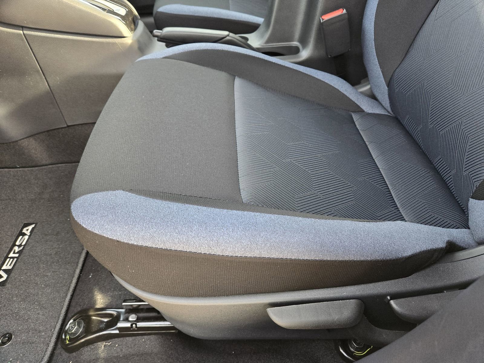 New 2025 Nissan Versa SV w/ Trunk Package image 22