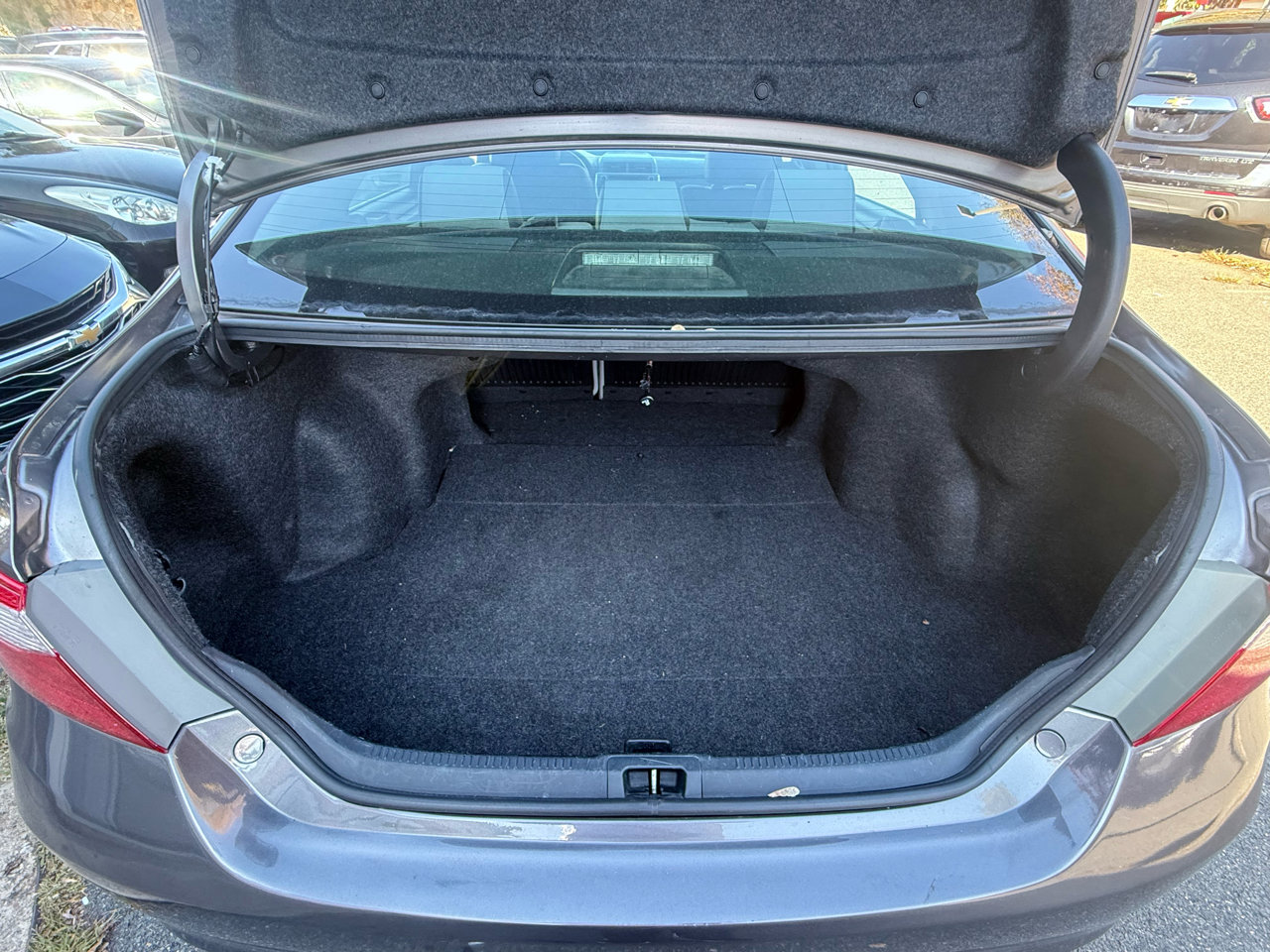 Used 2017 Toyota Camry SE image 32