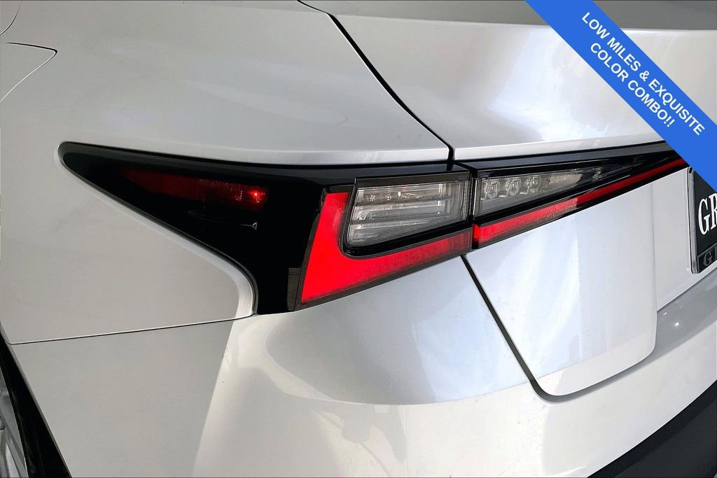 Used 2022 Lexus IS 300 image 40