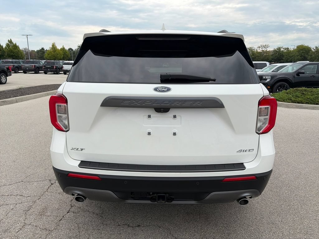 Used 2023 Ford Explorer XLT w/ Equipment Group 202A AWD/4WD image 6