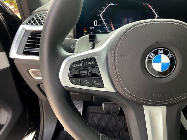 Used 2025 BMW X7 xDrive40i w/ M Sport Package AWD/4WD image 17